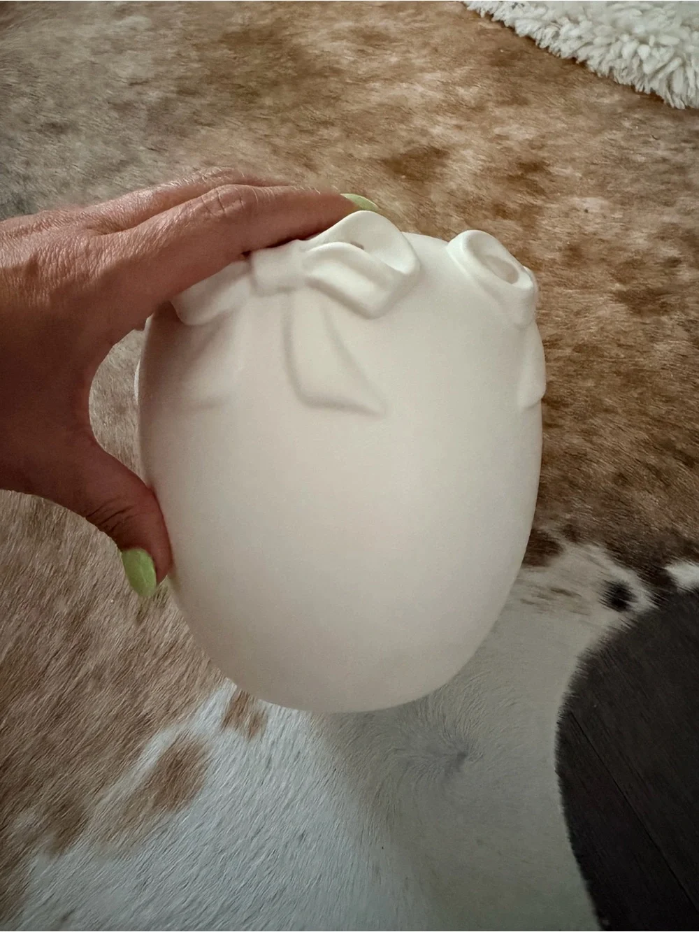 Anthropologie White Ceramic Bow Accent Vase